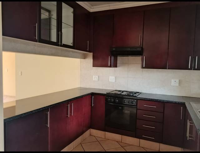 2 BEDROOM APARTMENT RENTED IN KENLEAF
